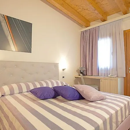 Tre Merli Hotel 3*