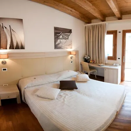 מלון Tre Merli 3*